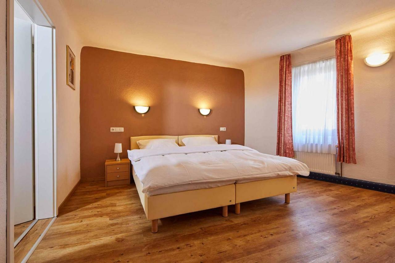Hotel Eisenbahn คาร์ลชตัดท์ ภายนอก รูปภาพ
